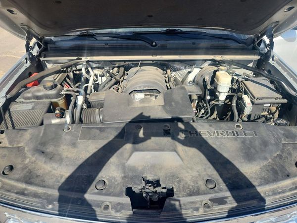 2015 CHEVROLET TAHOE LT — Engine bay