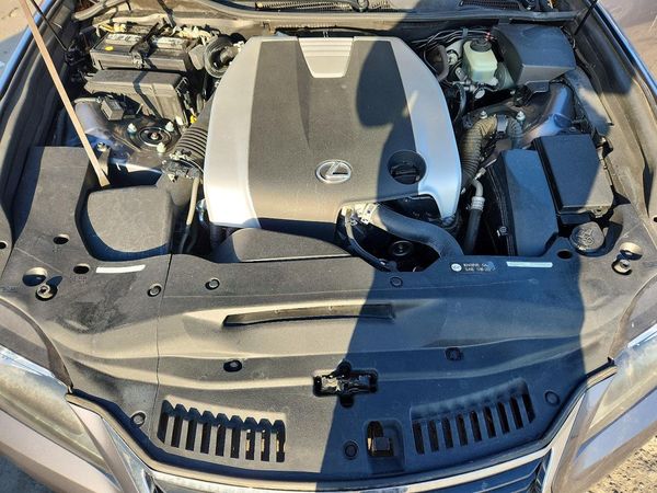 2013 LEXUS GS 350 — Engine bay