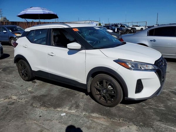 2023 NISSAN KICKS SV — Passenger 3/4