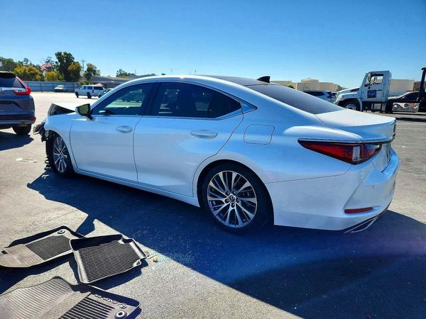 2019 LEXUS ES 350 — DSRA