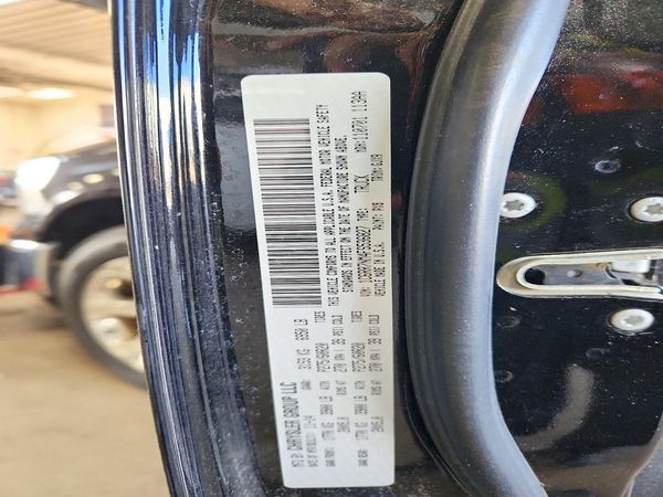 2015 RAM 1500 Laramie — VINS