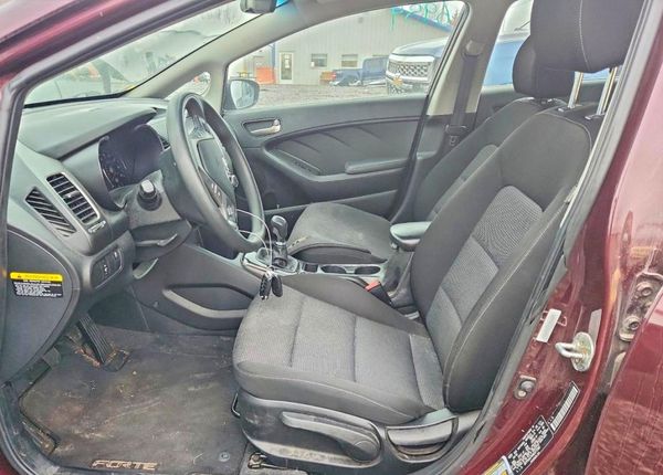 2017 KIA FORTE