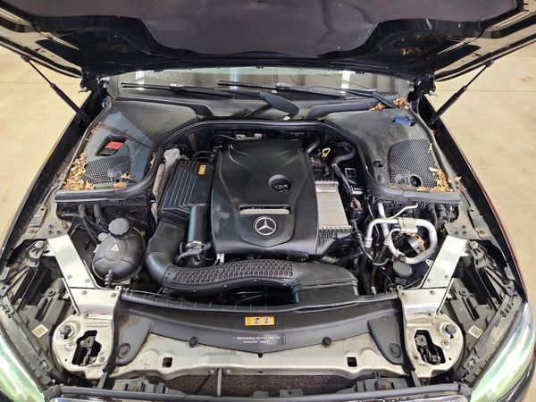 2017 MERCEDES-BENZ E — Engine bay