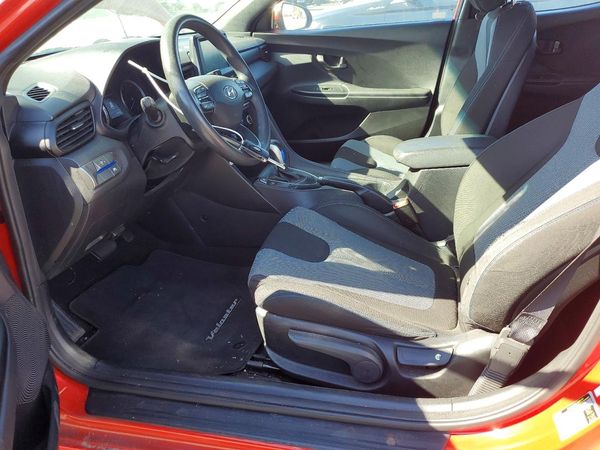 2019 HYUNDAI VELOSTER 2.0L and 2.0L Premium — DENT