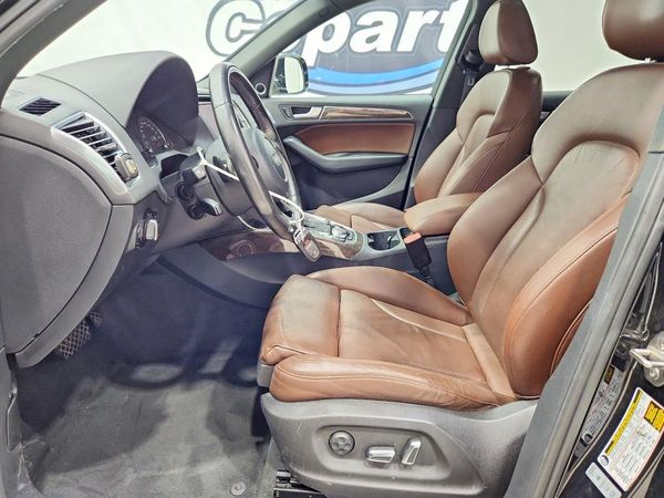 2013 AUDI Q5 Premium Plus — DENT