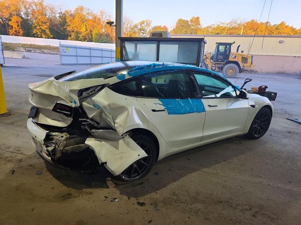2022 TESLA MODEL 3 — PSRA