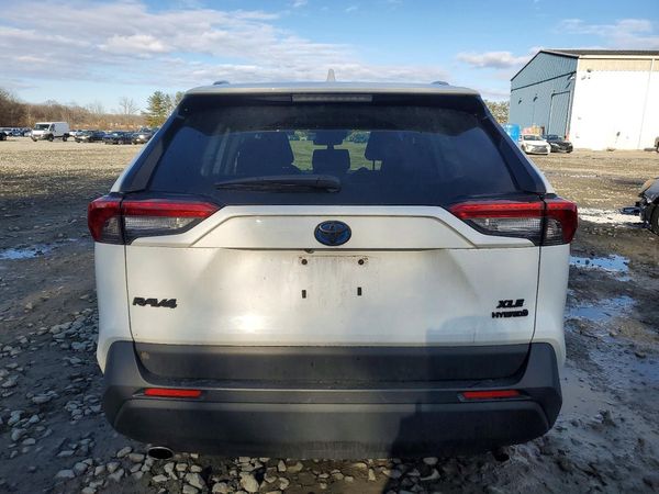 2021 TOYOTA RAV4 XLE HV