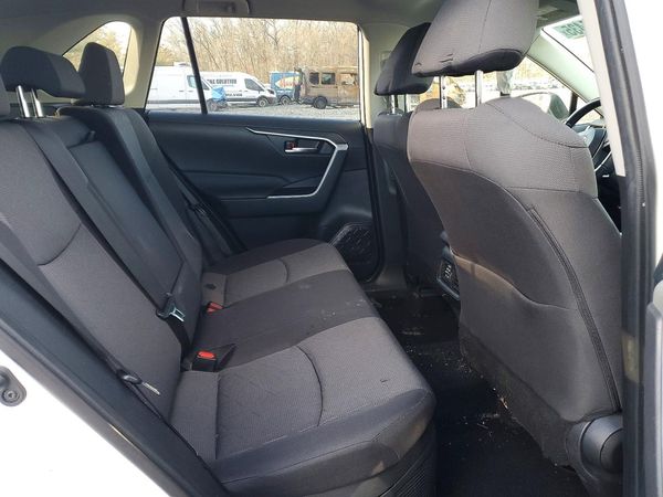 2021 TOYOTA RAV4 XLE HV