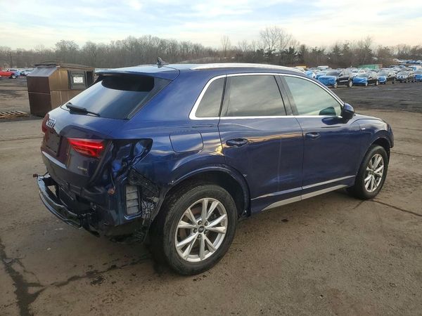 2021 AUDI Q3 S Line quattro Premium