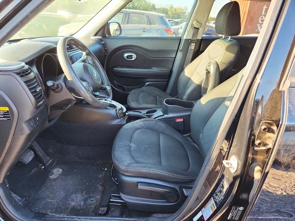 2016 KIA SOUL Exclaim — DENT