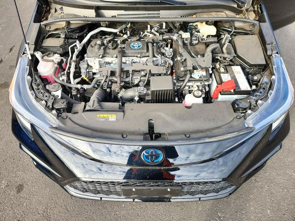 2024 TOYOTA COROLLA — Engine bay