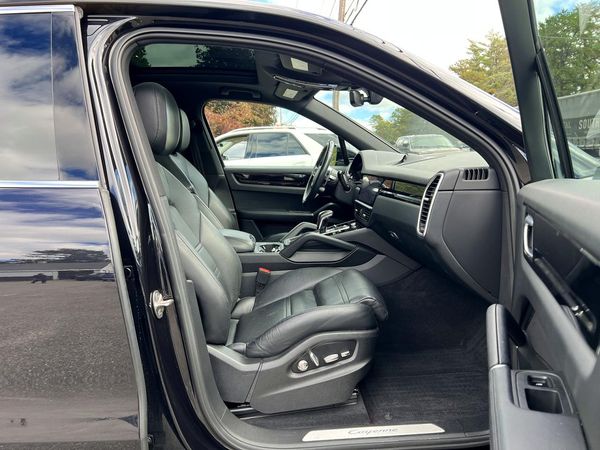 2019 PORSCHE CAYENNE S E-Hybrid