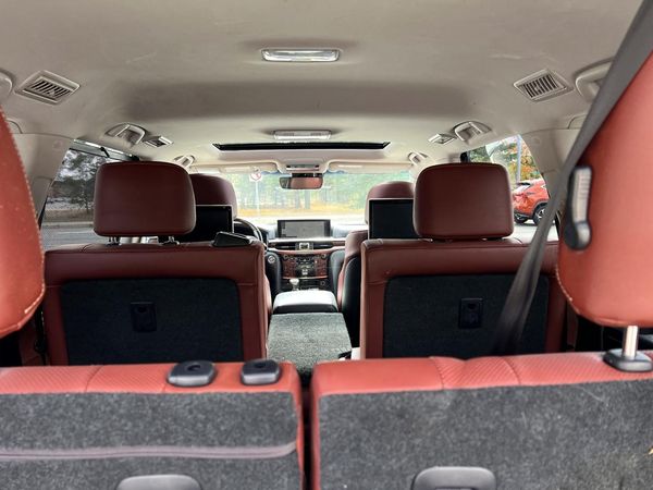 2016 LEXUS LX 570