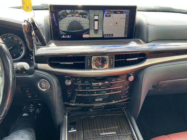 2016 LEXUS LX 570