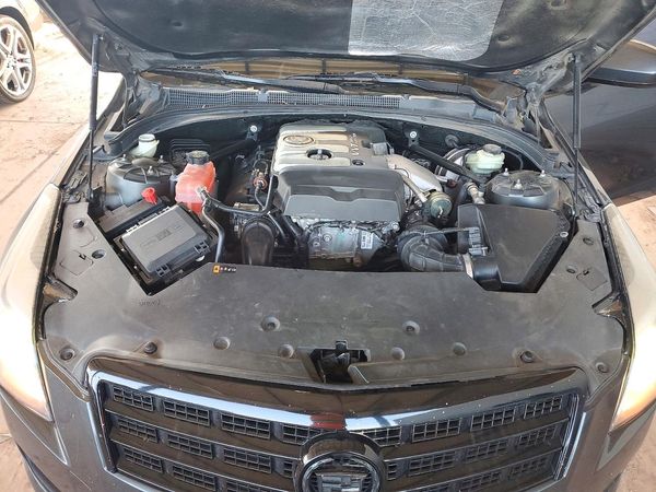 2014 CADILLAC ATS Standard — Engine bay