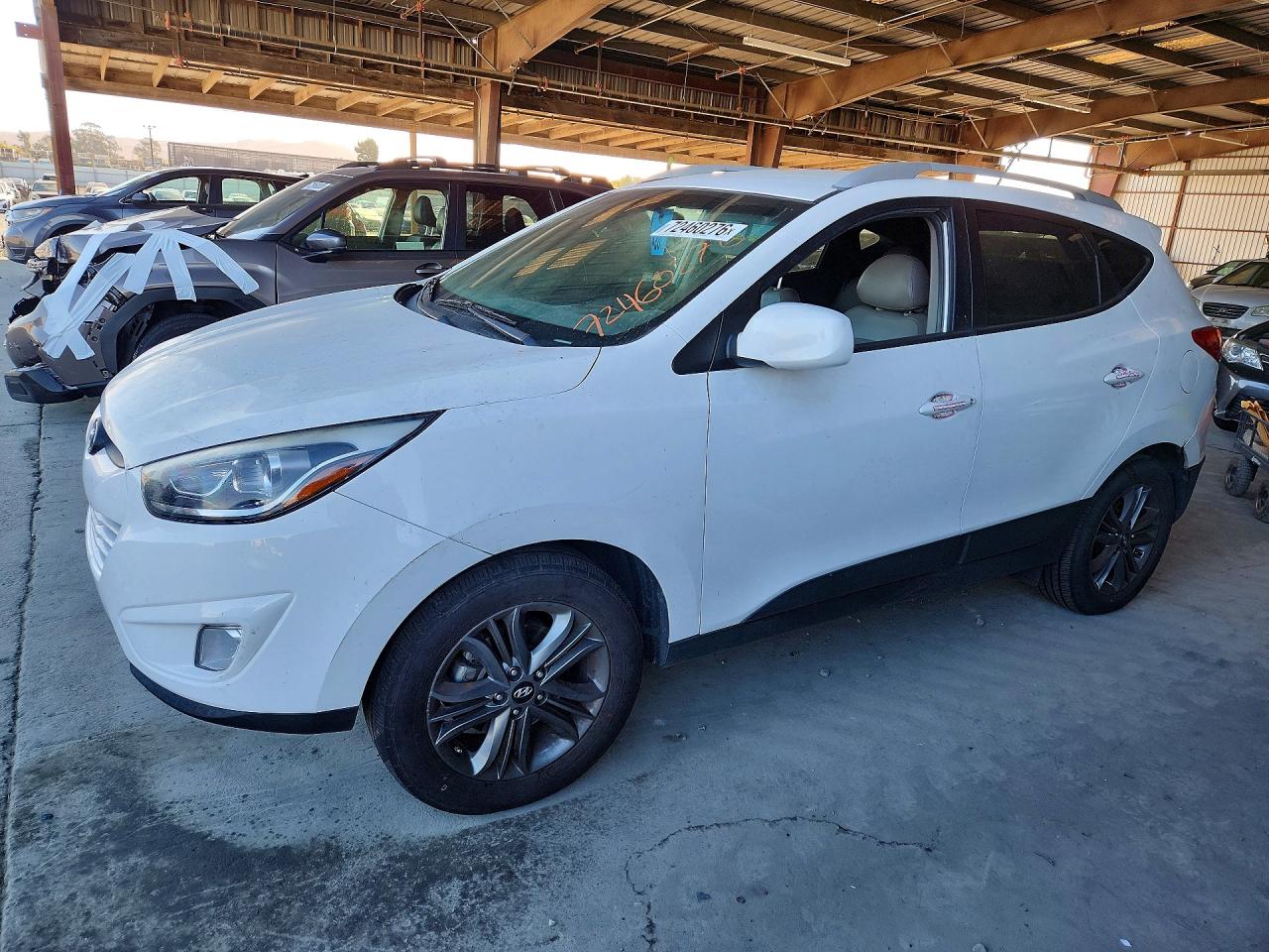 2015 HYUNDAI TUCSON GLS (Middle) — Front 3/4