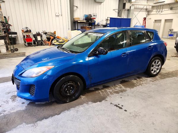 2013 MAZDA 3 Sport/GX — Front 3/4