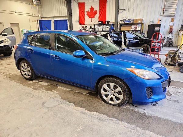 2013 MAZDA 3 Sport/GX — Passenger 3/4