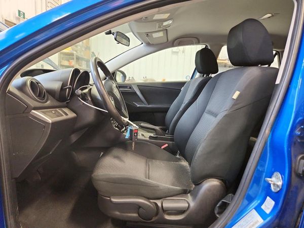 2013 MAZDA 3 Sport/GX — DENT