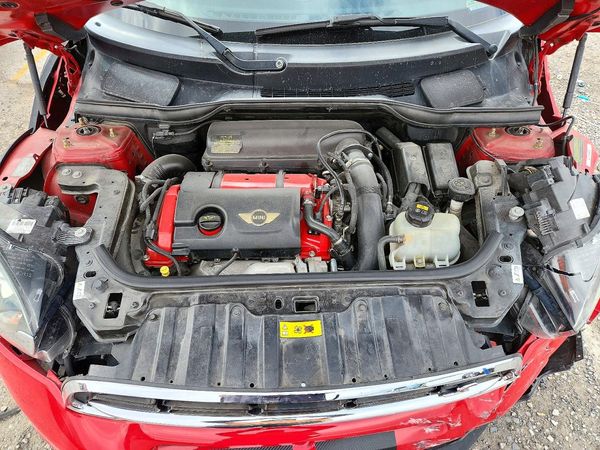 2015 MINI COOPER — Engine bay