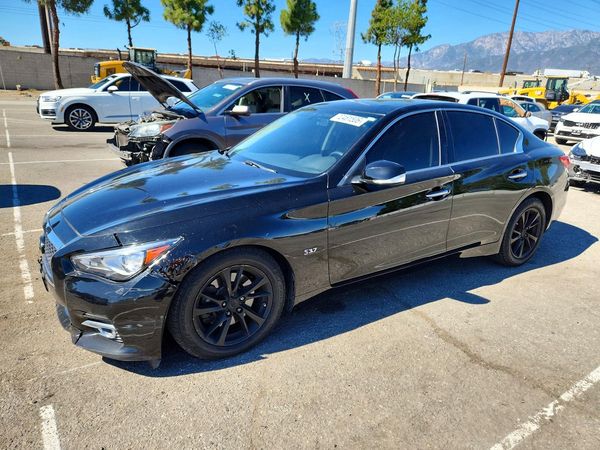 2015 INFINITI Q50 — Front 3/4