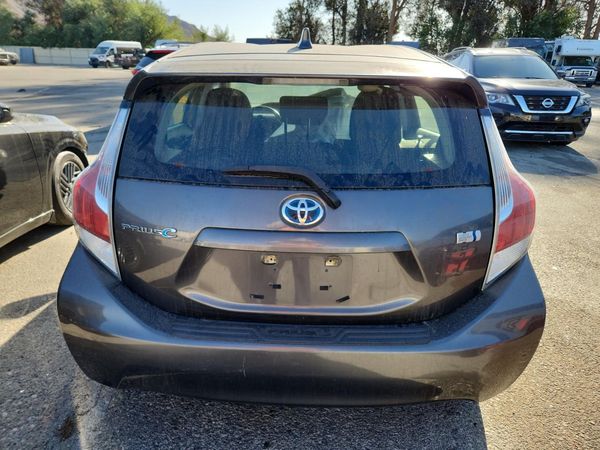 2015 TOYOTA PRIUS — DIRR