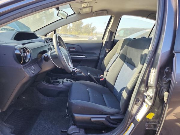 2015 TOYOTA PRIUS — DENT