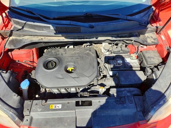 2018 KIA SOUL Plus — Engine bay