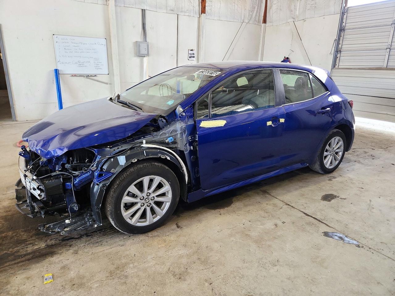 2025 TOYOTA COROLLA SE — Front 3/4