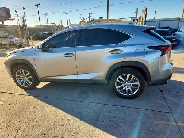 2016 LEXUS NX 300h Luxury — DSRA