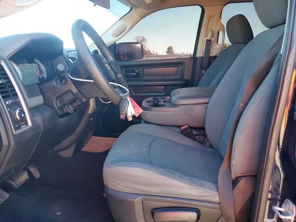 2013 RAM 1500 ST — DENT