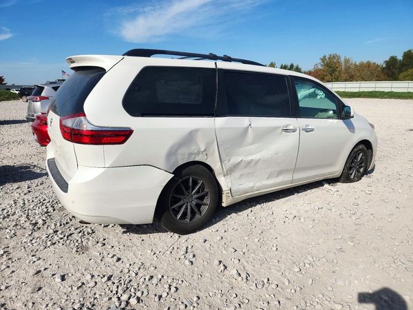 2015 TOYOTA SIENNA — PSRA