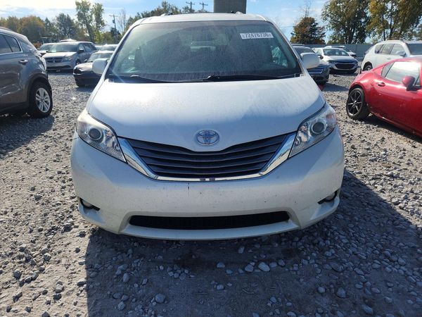 2015 TOYOTA SIENNA — DIRF