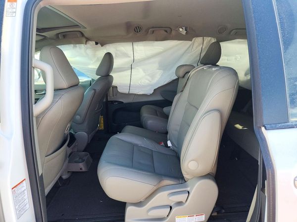 2015 TOYOTA SIENNA — PSRS