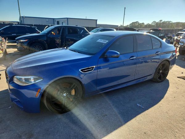 2016 BMW M5 — Front 3/4