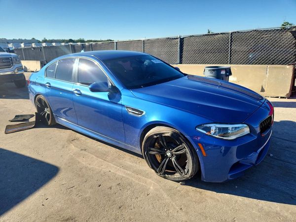 2016 BMW M5 — Passenger 3/4