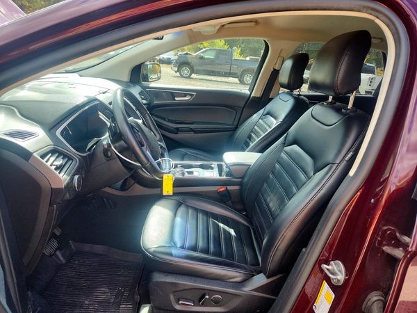 2019 FORD EDGE SEL — DENT