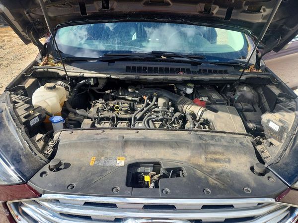 2019 FORD EDGE SEL — Engine bay