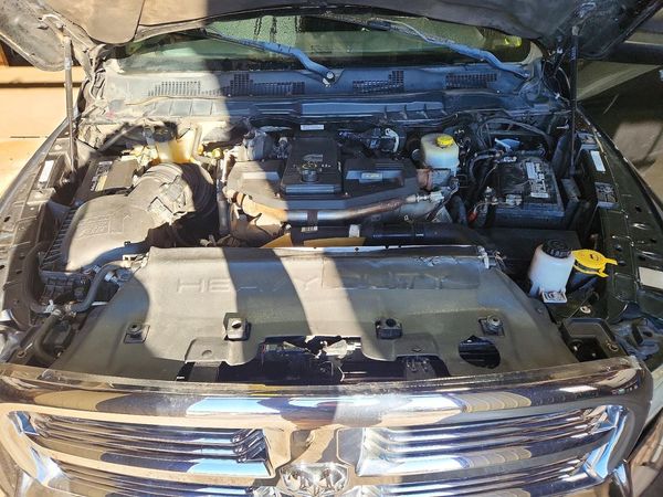 2013 RAM 2500 SLT — Engine bay