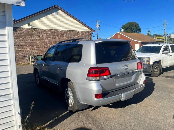 2018 TOYOTA LAND CRUISER VX-R