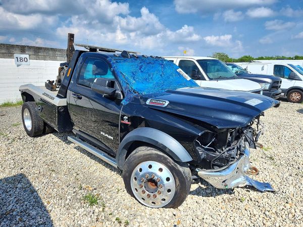 2022 RAM 4500 Regular Cab DRW — Passenger 3/4