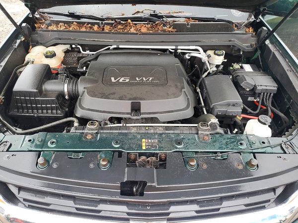 2015 CHEVROLET COLORADO Work Truck — Engine bay