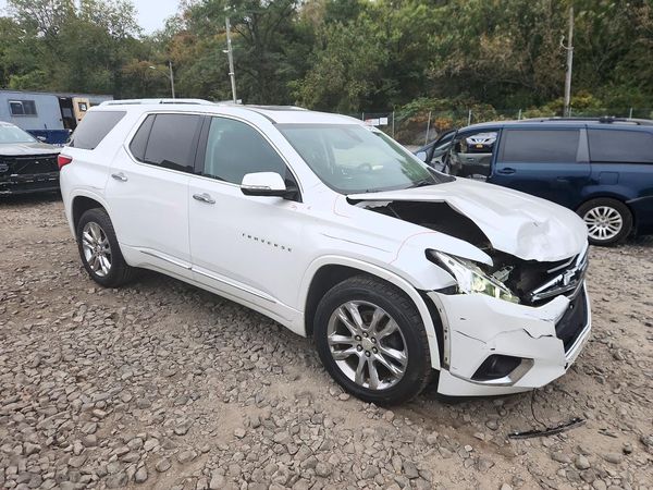 2019 CHEVROLET TRAVERSE High Country / RS — Passenger 3/4