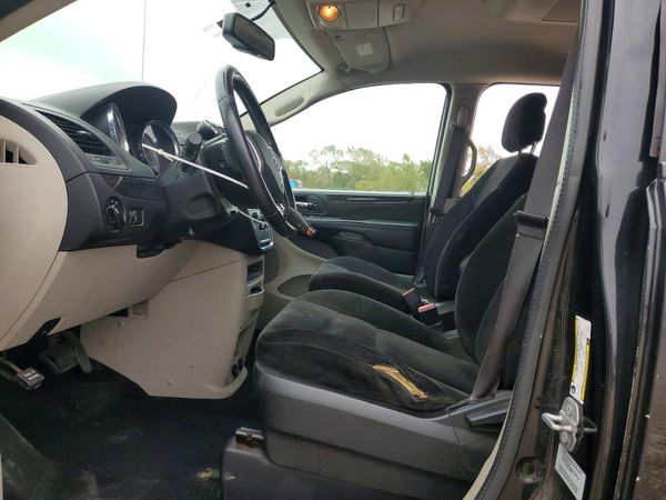2015 DODGE GRAND CARAVAN SE — DENT