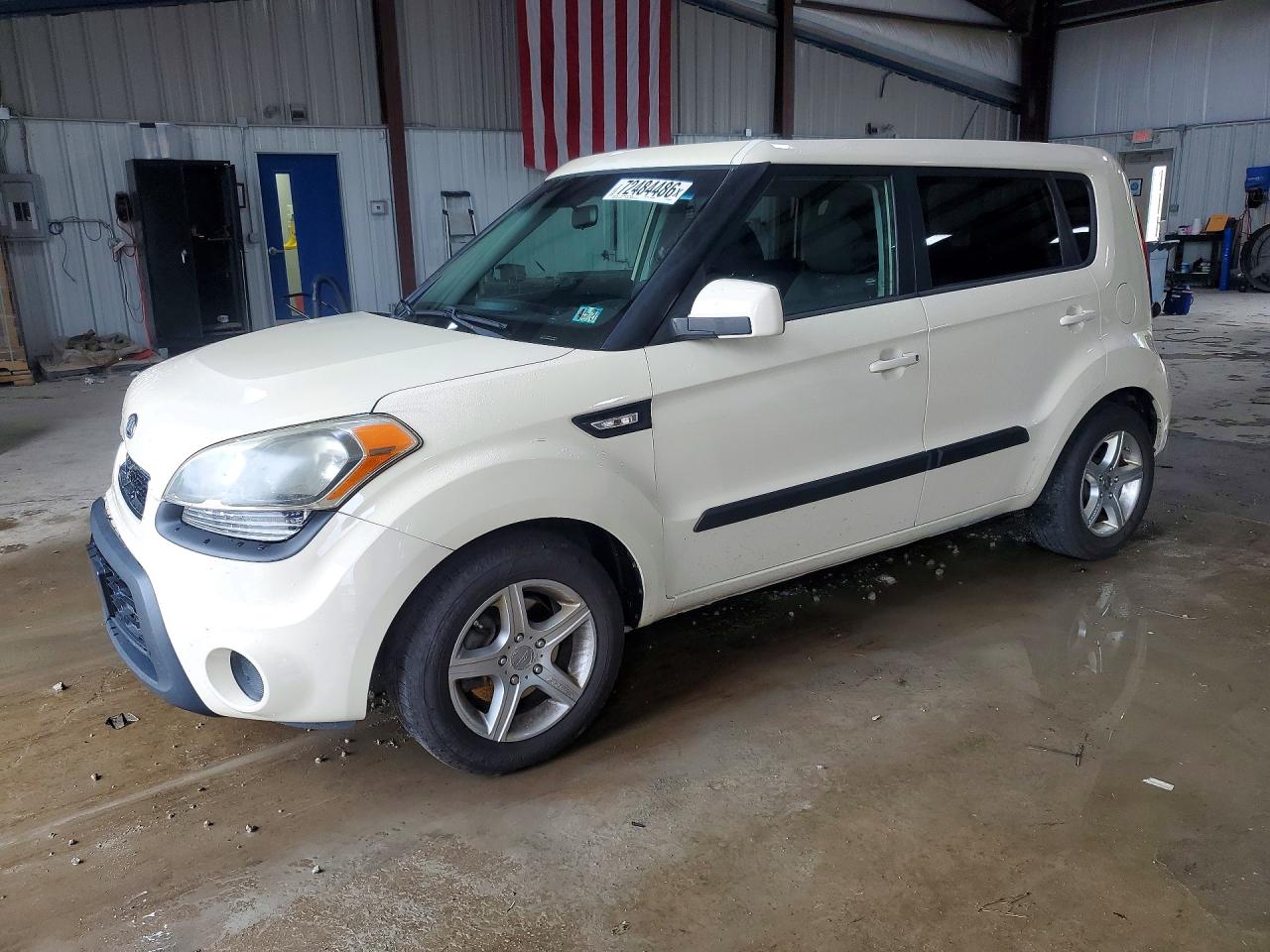 2012 KIA SOUL GL — Front 3/4