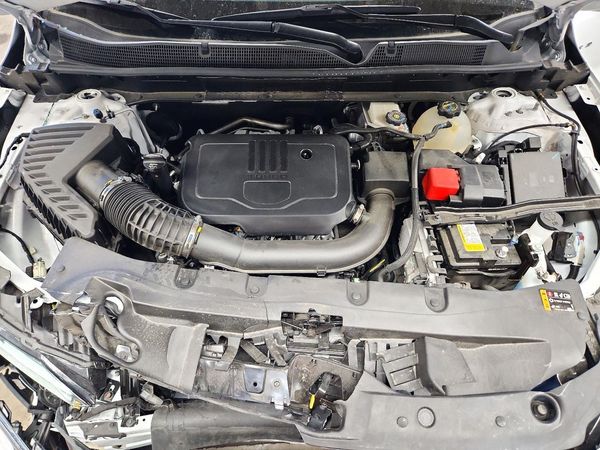 2025 CHEVROLET BLAZER 2LT — Engine bay