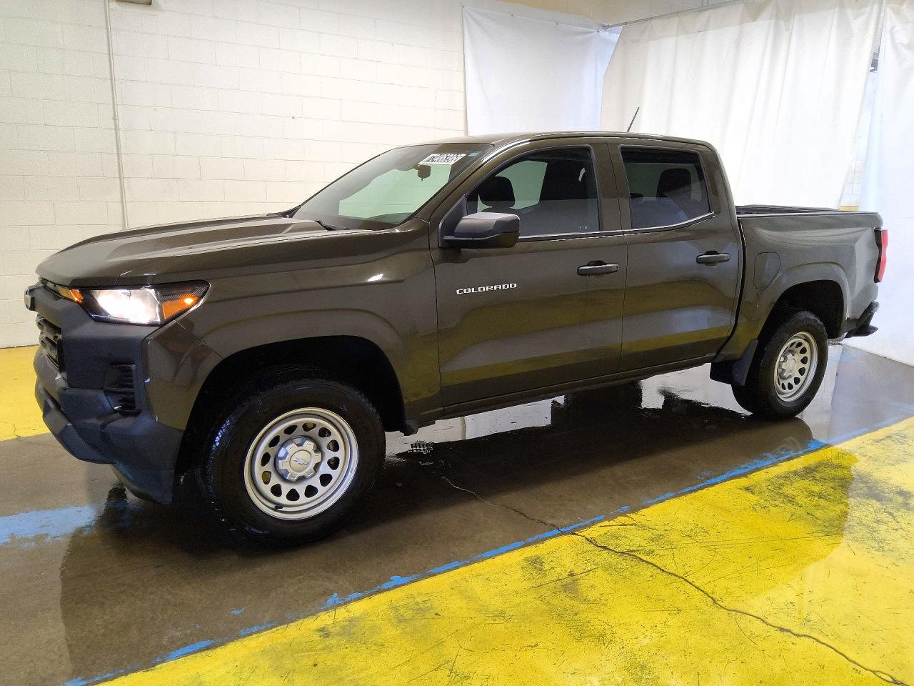 2024 CHEVROLET COLORADO Work Truck — Front 3/4