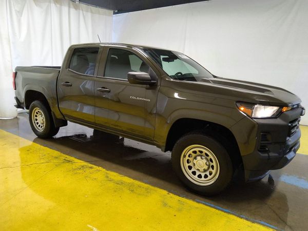 2024 CHEVROLET COLORADO Work Truck — Passenger 3/4