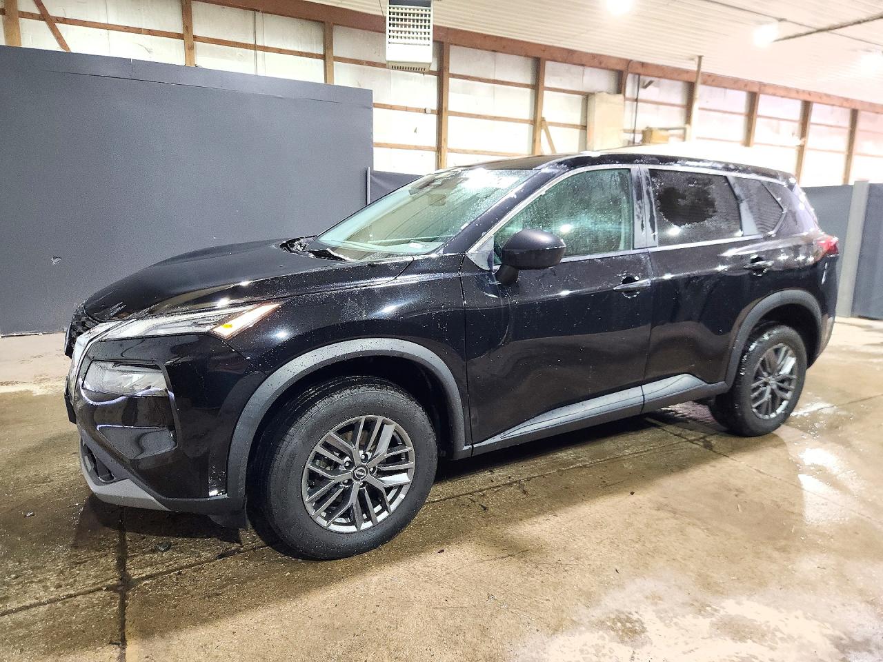 2023 NISSAN ROGUE S — Front 3/4