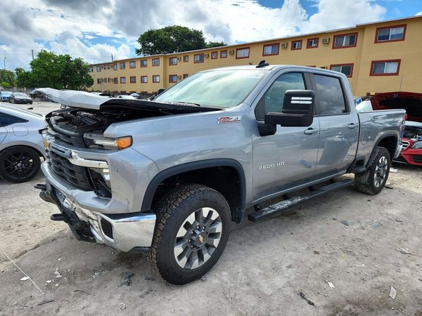 2025 CHEVROLET SILVERADO — DSFA — Front 3/4